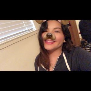 Meet your Posher, Valerie